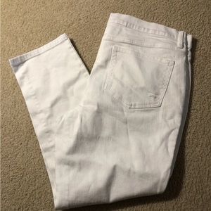 D & Co. Studio White 5 Pocket Jeans - Women’s 16